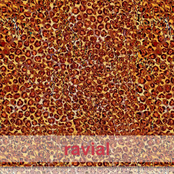Tejido de poliéster reciclado tipo crep. Estampado tipo leopardo.