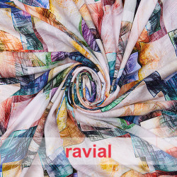 Tejido suave con mucha caída. Estampado abstracto.