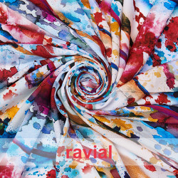 Tejido suave con mucha caída. Estampado abstracto.