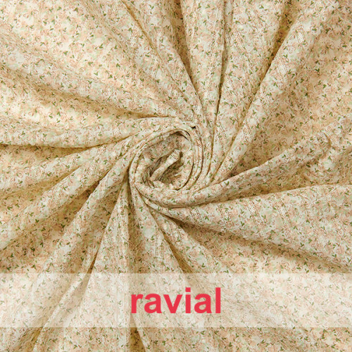PLUMETI MILA ESTP. Tejido de plumeti con rayas de vainica. Estampado de flores.