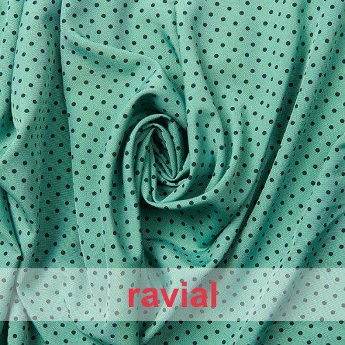 ALCANTARA. Tejido suave con elastano. Estampado de lunares de 4 mm.