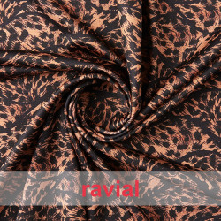 Tejido de punto con estampado leopardo.