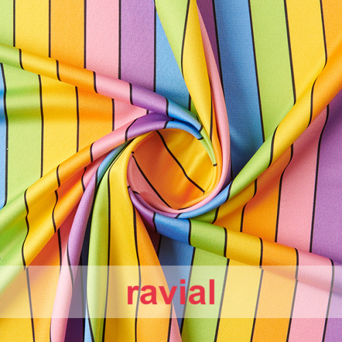 Tejido de punto con estampado rayas.
