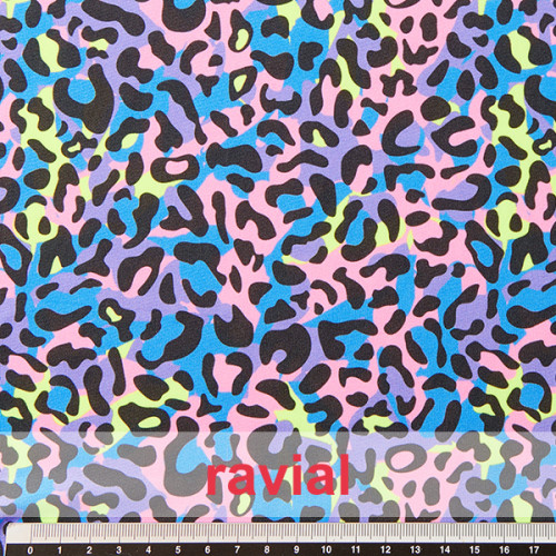 Tejido de punto con estampado de leopardo.