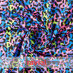 Tejido de punto con estampado de leopardo.