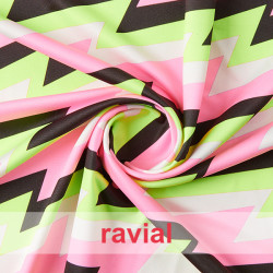 Tejido de punto con estampado de zig zag.