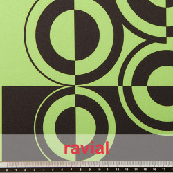 Tejido de punto con estampado círculos y rayas.