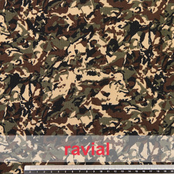Tejido de poliéster con estampado militar.