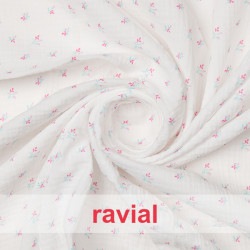 BABU. Tejido de bambula con estampado de flores.