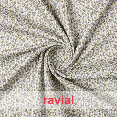 VIELLA ALGODON ESTP. Tejido de viella de algodón estampado de hojas con rayas de fondo.